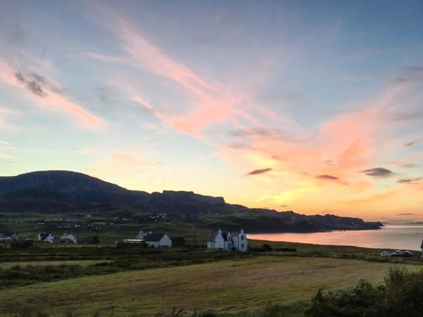 Amber's Cottage Staffin Exteriör bild